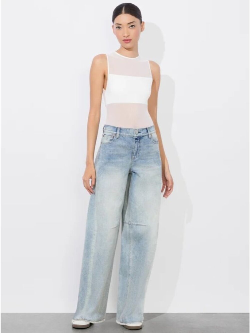 Alice + Olivia Driggs Sierra Light Blue Baloon Jeans 25 - Picture 5 of 11